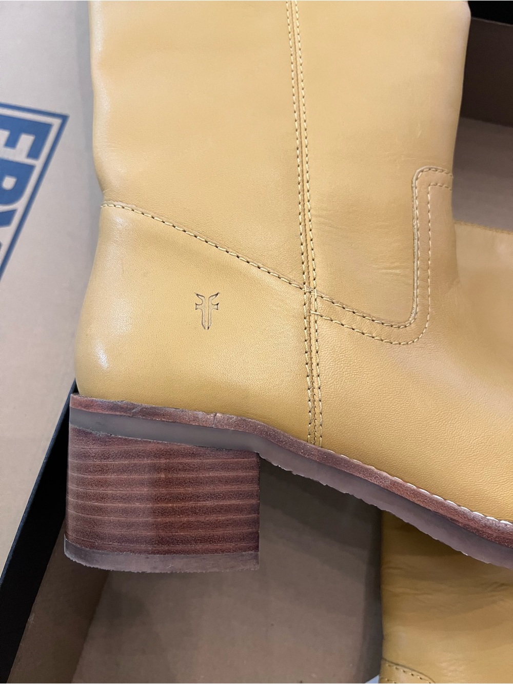 Frye Camryn Banana Leather Boots NWT - Picture 2 of 4